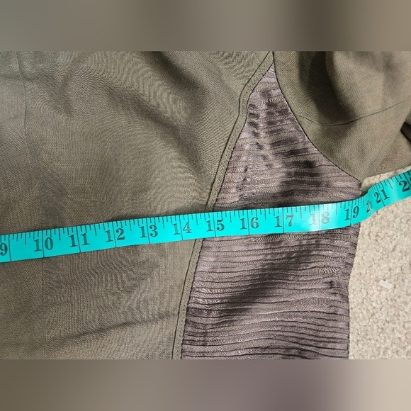 Teenflo Linen Taupe Waist Length Jacket. Size 10 - Picture 11 of 12